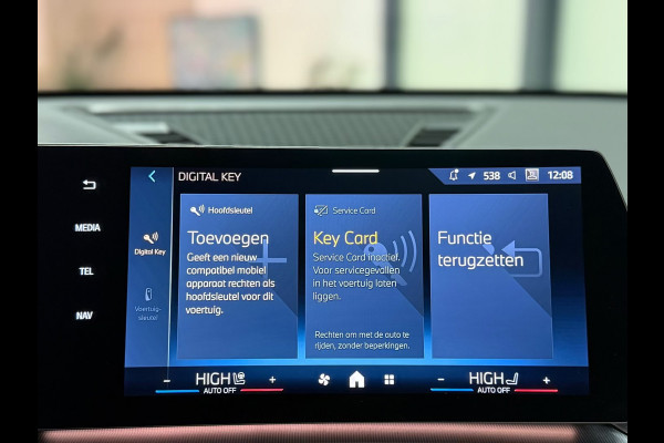BMW X1 SDrive20i M Sport Pano Sportstoelen ACC Trekhaak Navi LED Camera Carplay