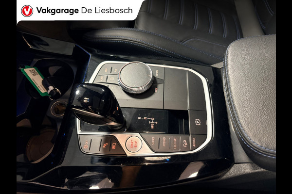 BMW X3 XDrive30e High Executive M-sport / panoramadak / head-up / Leder-sportstoelen / cruisecontrol / led