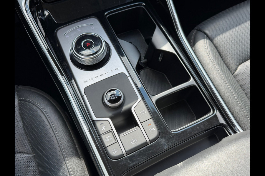 Kia Sorento 1.6 T-GDI Hybrid 2WD ExecutiveLine 5p. Navigatie |Voll-Leder |Panoramadak | Climate | Cruise | Camera | Side assist