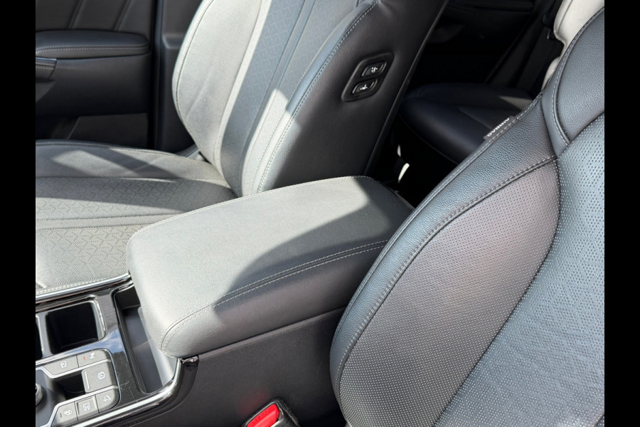 Kia Sorento 1.6 T-GDI Hybrid 2WD ExecutiveLine 5p. Navigatie |Voll-Leder |Panoramadak | Climate | Cruise | Camera | Side assist