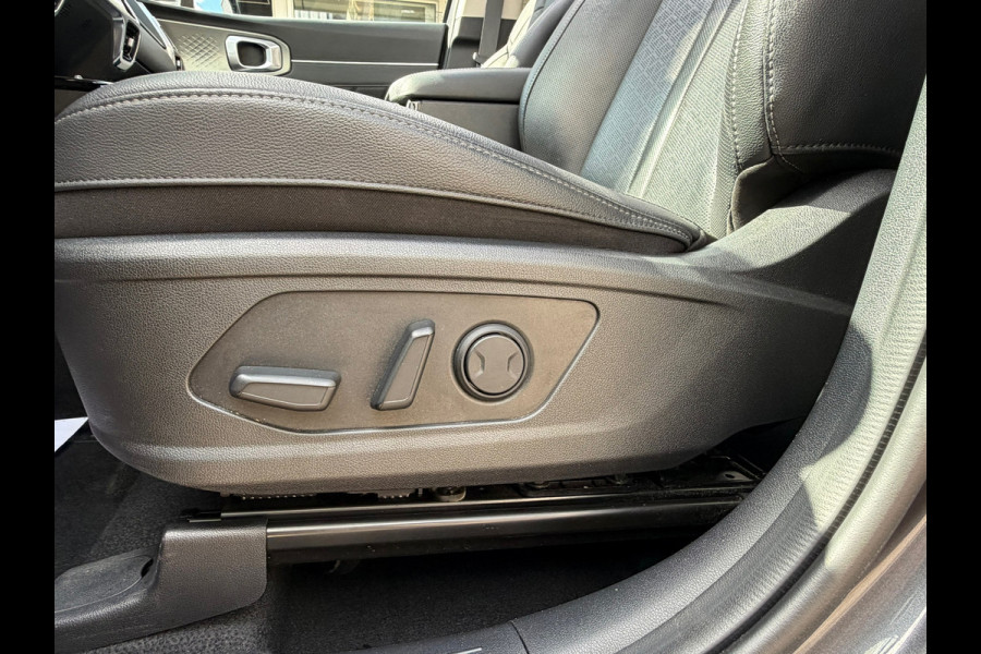 Kia Sorento 1.6 T-GDI Hybrid 2WD ExecutiveLine 5p. Navigatie |Voll-Leder |Panoramadak | Climate | Cruise | Camera | Side assist