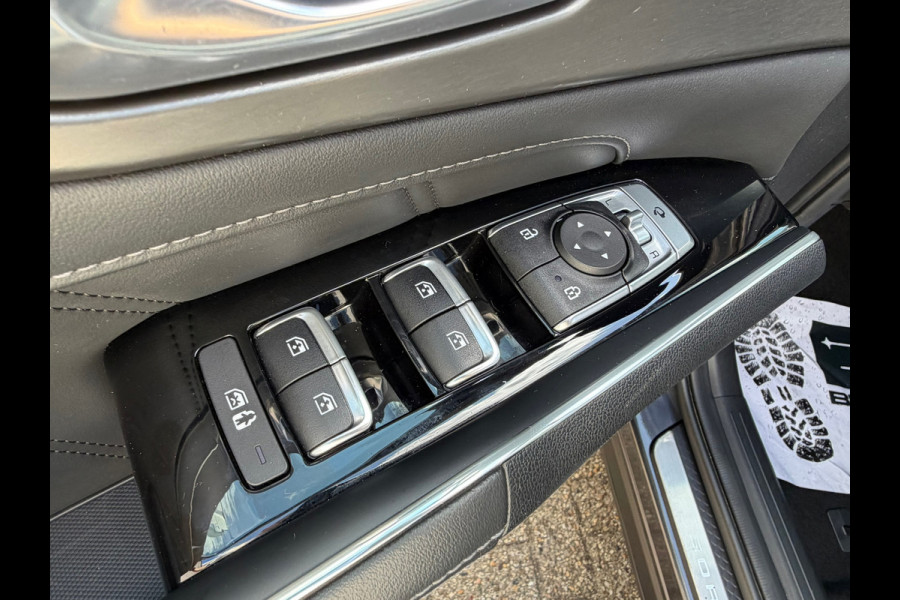 Kia Sorento 1.6 T-GDI Hybrid 2WD ExecutiveLine 5p. Navigatie |Voll-Leder |Panoramadak | Climate | Cruise | Camera | Side assist