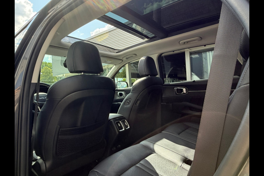 Kia Sorento 1.6 T-GDI Hybrid 2WD ExecutiveLine 5p. Navigatie |Voll-Leder |Panoramadak | Climate | Cruise | Camera | Side assist