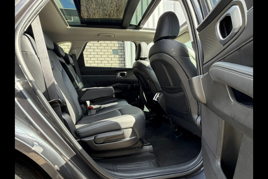Kia Sorento 1.6 T-GDI Hybrid 2WD ExecutiveLine 5p. Navigatie |Voll-Leder |Panoramadak | Climate | Cruise | Camera | Side assist