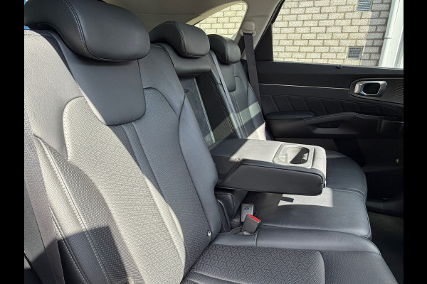 Kia Sorento 1.6 T-GDI Hybrid 2WD ExecutiveLine 5p. Navigatie |Voll-Leder |Panoramadak | Climate | Cruise | Camera | Side assist