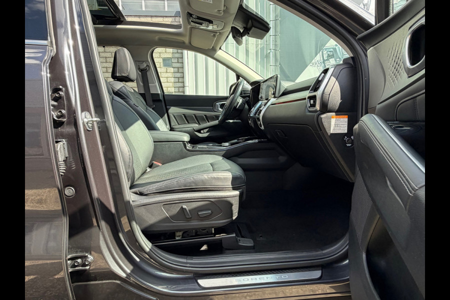 Kia Sorento 1.6 T-GDI Hybrid 2WD ExecutiveLine 5p. Navigatie |Voll-Leder |Panoramadak | Climate | Cruise | Camera | Side assist