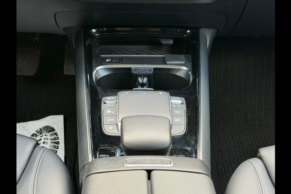 Mercedes-Benz GLA 250 e Progressive 218 PK Phev Widescreen| Navigatie | Cruise | Clima | 17"