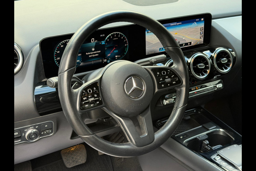 Mercedes-Benz GLA 250 e Progressive 218 PK Phev Widescreen| Navigatie | Cruise | Clima | 17"