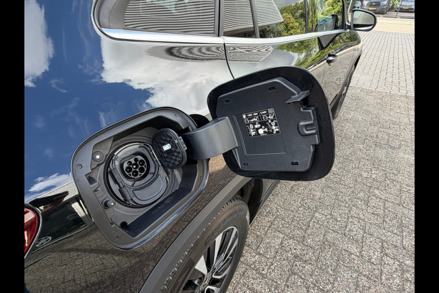 Mercedes-Benz GLA 250 e Progressive 218 PK Phev Widescreen| Navigatie | Cruise | Clima | 17"