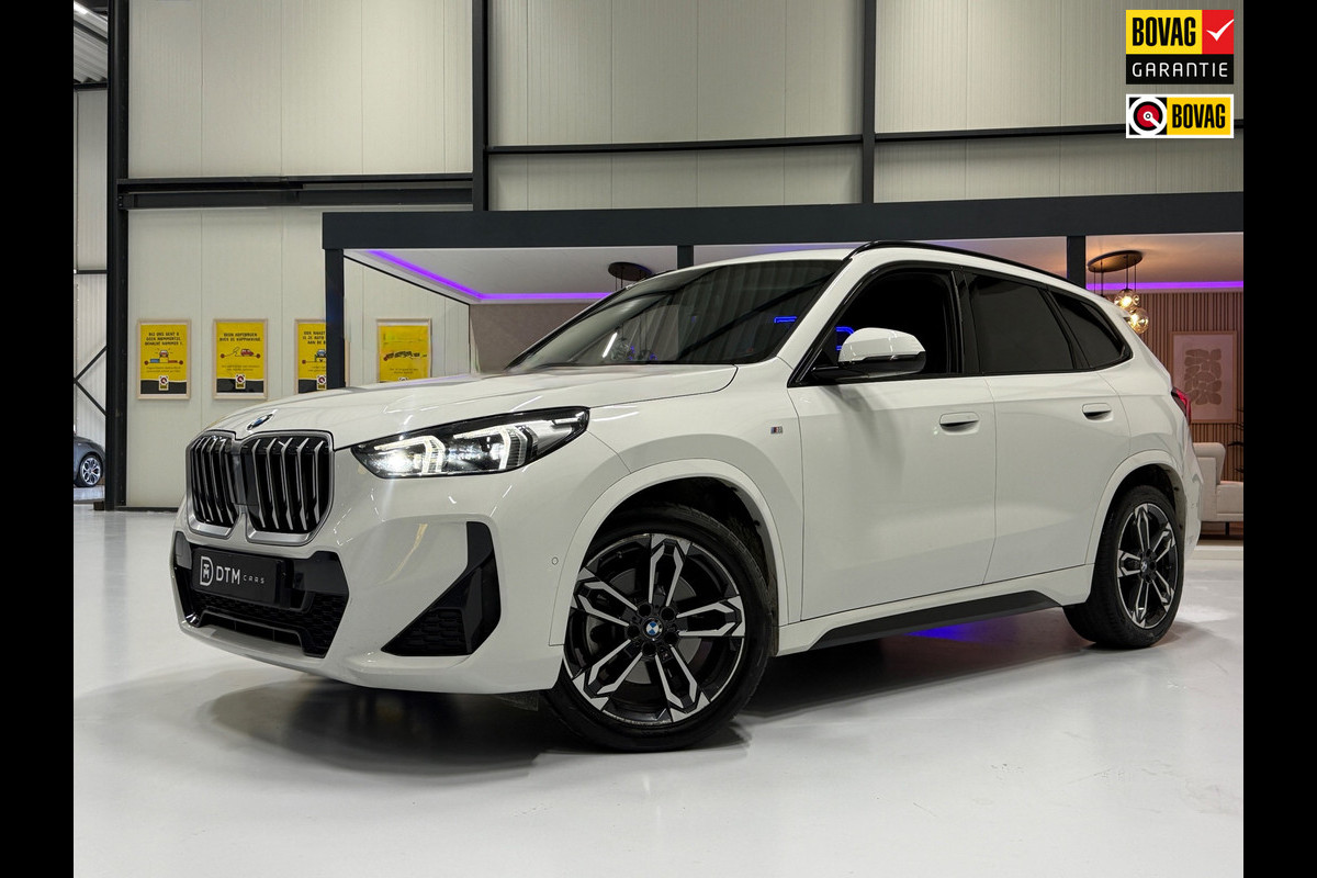 BMW X1 SDrive20i M Sport Pano Sportstoelen ACC Trekhaak Navi LED Camera Carplay