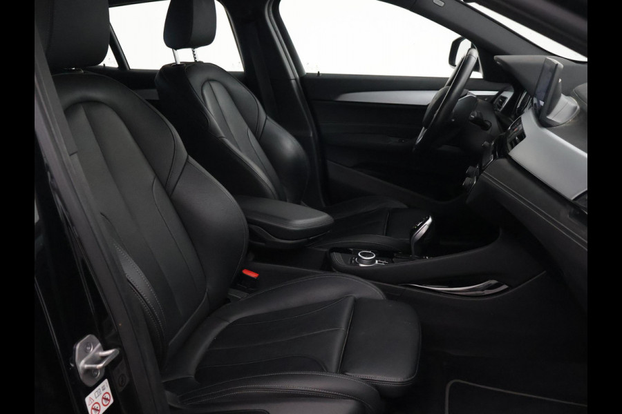 BMW X2 sDrive20i 178 PK AUT. HIGH EXECUTIVE EDITION + TREKHAAK | CAMERA | HEAD-UP | LEDER