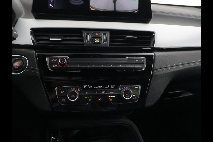 BMW X2 sDrive20i 178 PK AUT. HIGH EXECUTIVE EDITION + TREKHAAK | CAMERA | HEAD-UP | LEDER
