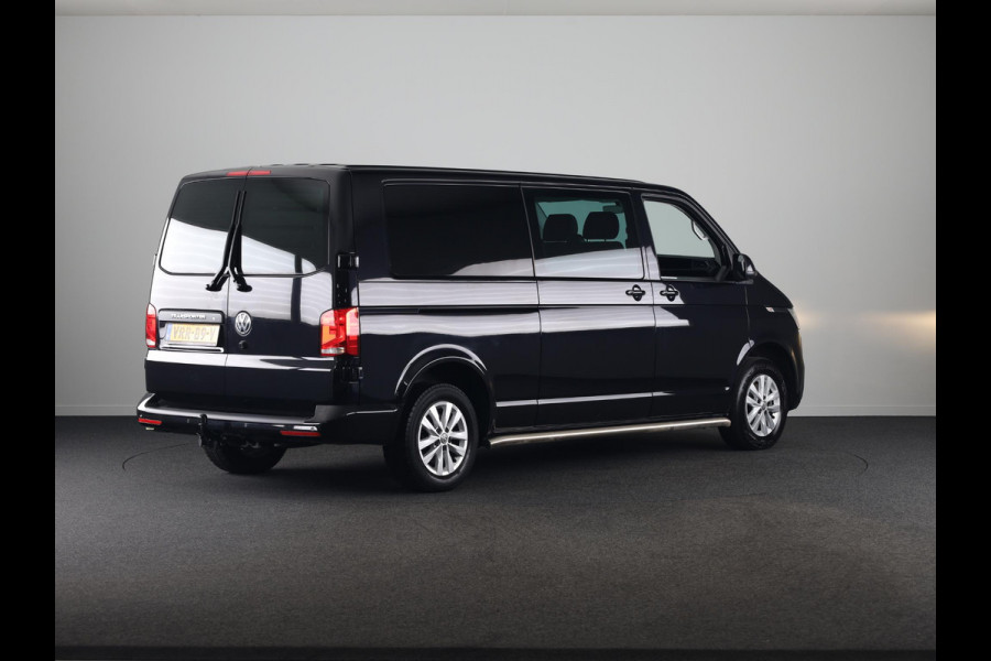 Volkswagen Transporter 2.0 TDI L2H1 30 DC 150 pk Automaat | Navigatie | Trekhaak | Parkeersensoren | Achteruitrijcamera | Cruise control |