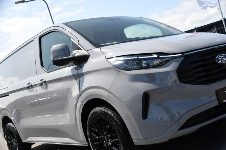 Ford Transit Custom 300 2.0 TDCI L1H1 Limited PB Edition Adaptieve Cruise, Camera, Carplay, 170pk, Stoelverwarming, LED, Automaat, Uniek!