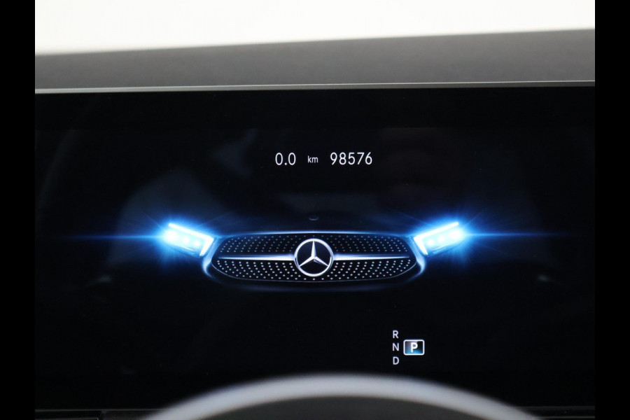 Mercedes-Benz B-Klasse 200 163 PK AUT. AMG SPORT + SFEERVERLICHTING | CAMERA | WIDESCREEN | STOELVERW.