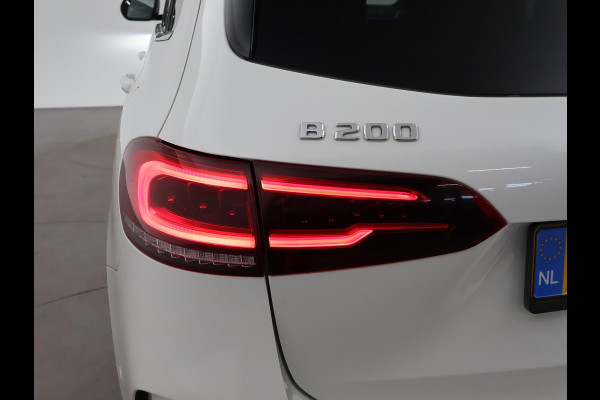 Mercedes-Benz B-Klasse 200 163 PK AUT. AMG SPORT + SFEERVERLICHTING | CAMERA | WIDESCREEN | STOELVERW.