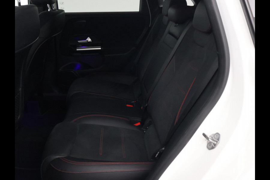 Mercedes-Benz B-Klasse 200 163 PK AUT. AMG SPORT + SFEERVERLICHTING | CAMERA | WIDESCREEN | STOELVERW.