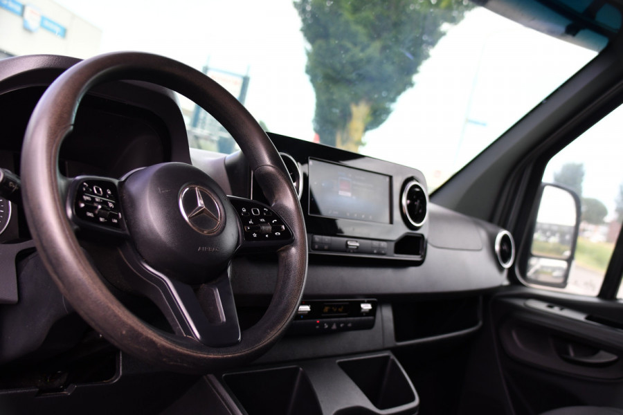 Mercedes-Benz Sprinter 316 2.2 CDI L2H1 PB Edition Camera, Cruise, Carplay, LED, 3500kg Trekhaak, 10,5'' Mbux, Stoelverwarming, Sensoren, Uniek!