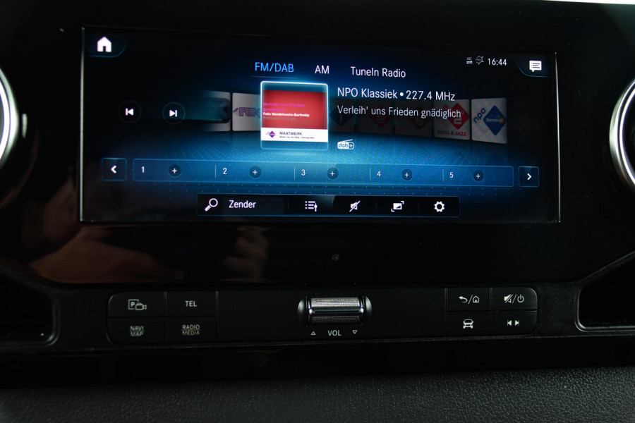 Mercedes-Benz Sprinter 316 2.2 CDI L2H1 PB Edition Camera, Cruise, Carplay, LED, 3500kg Trekhaak, 10,5'' Mbux, Stoelverwarming, Sensoren, Uniek!