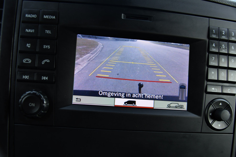 Mercedes-Benz Vito 116 CDI L2 Black Edition Camera, Cruise, LED, 164pk, Trekhaak, Leder, Multimedia, Automaat, Sensoren, Uniek!