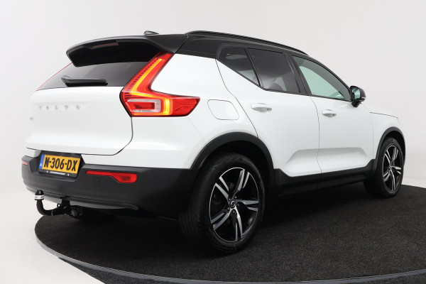 Volvo XC40 2.0 B4 Inscription (PANORAMADAK, TREKHAAK, STOEL/STUUR VERWARMING, CAMERA, PARKEERSENSOREN)