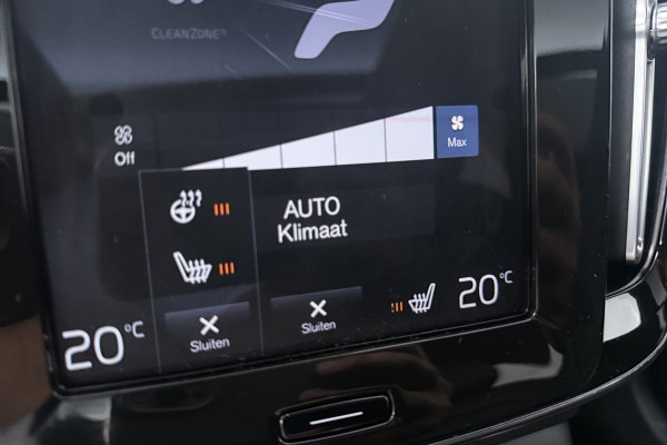 Volvo XC40 2.0 B4 Inscription (PANORAMADAK, TREKHAAK, STOEL/STUUR VERWARMING, CAMERA, PARKEERSENSOREN)