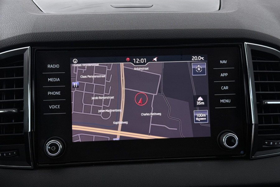 Škoda Karoq 1.5 TSI ACT Ambition Business (PANORAMADAK, STOELVERWARMING, NAVIGATIE, PARKEERSENSOREN)