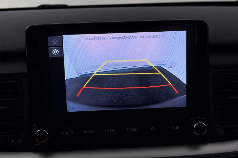 Kia Stonic 1.0 T-GDi MHEV DynamicLine (ACHTERUITRIJCAMERA, CARPLAY NAVIGATIE, PARKEERSENSOREN)