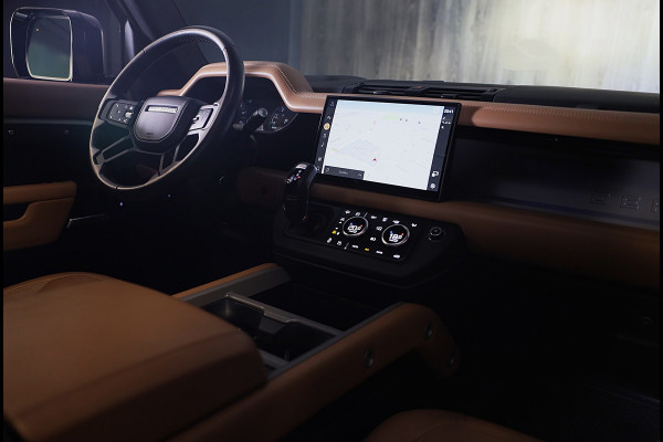 Land Rover Defender 110 2.0 P300e 110 X-Dynamic HSE / Head Up / Memory / Elek Stoelen / Acc / Lane Assist / 360 Camera / Open Pano