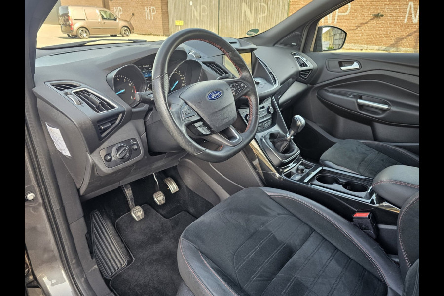 Ford Kuga 1.5 EcoBoost ST Line 19inch, Trekhaak, Navi, Cam, Half Leder