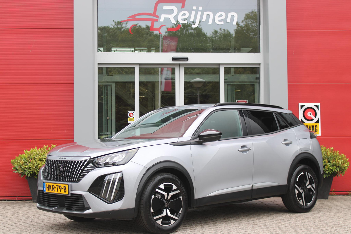 Peugeot 2008 1.2 100PK ALLURE | NAVIGATIE | PARKEERSENSOREN VOOR + ACHTER | KEYLESS ENTRY/START | LICHTMETALEN VELGEN 17" | DRAADLOZE APPLE CARPLAY/ANDROID AUTO | DRAADLOZE TELEFOONLADER | CRUISE CONTROL | DAB + RADIO | LED KOPLAMPEN |