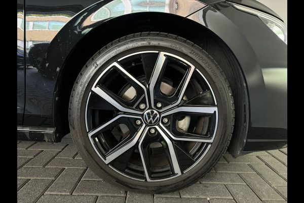 Volkswagen Golf 1.5 eTSI R-Line Edition Pano|Sfeer|IQ|HuD