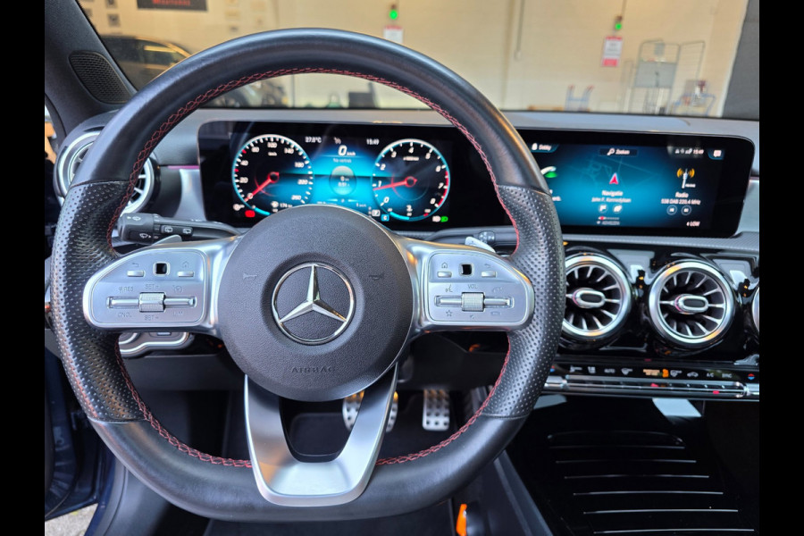 Mercedes-Benz A-Klasse NAP !! / PANO / SFEER / BURMESTER / KEYLESS / CARPLAY / CAMERA / MEMORY / ALCANTARA / FLIPPERS / 19 INCH !