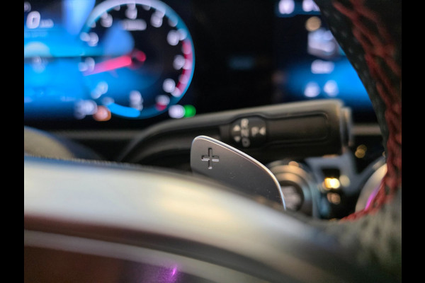 Mercedes-Benz A-Klasse NAP !! / PANO / SFEER / BURMESTER / KEYLESS / CARPLAY / CAMERA / MEMORY / ALCANTARA / FLIPPERS / 19 INCH !