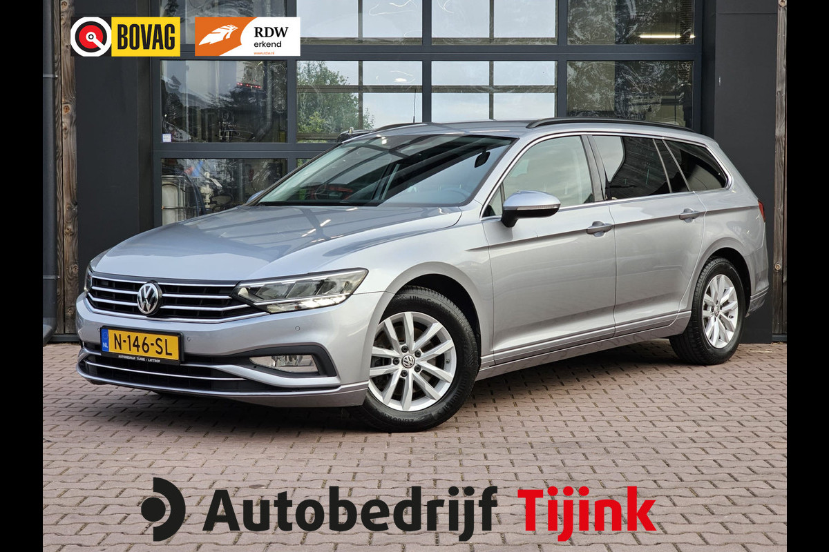 Volkswagen Passat Variant 1.5 TSI 150PK Comfort Business Automaat | LED | Navi | Trekhaak |  ACC | App-connect | Lane Assist | PDC |