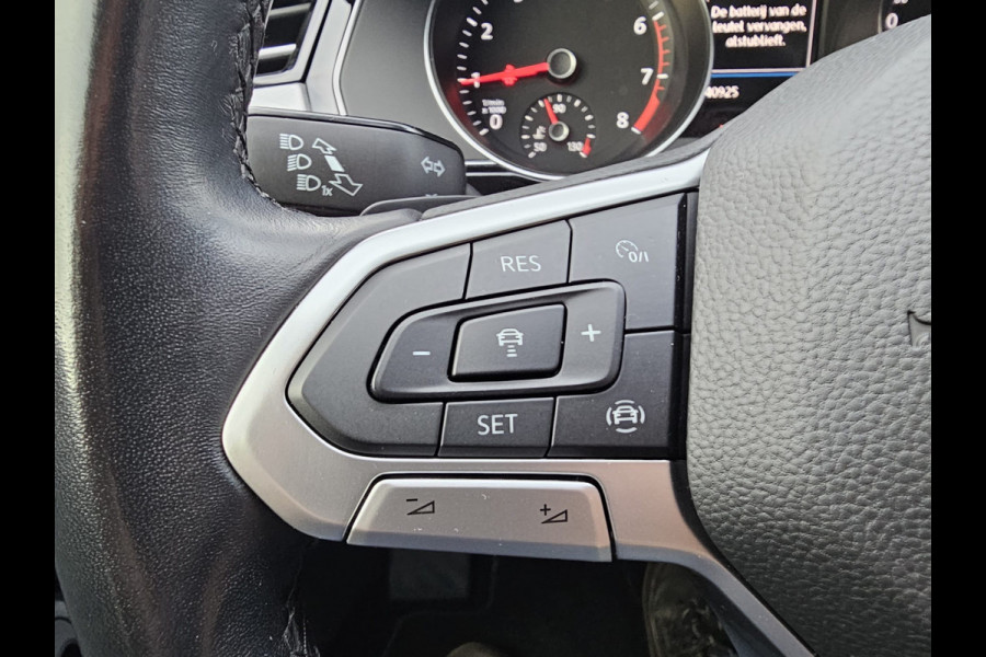 Volkswagen Passat Variant 1.5 TSI 150PK Comfort Business Automaat | LED | Navi | Trekhaak |  ACC | App-connect | Lane Assist | PDC |