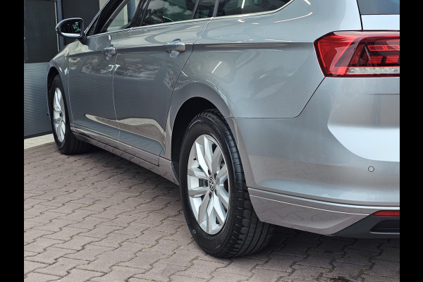 Volkswagen Passat Variant 1.5 TSI 150PK Comfort Business Automaat | LED | Navi | Trekhaak |  ACC | App-connect | Lane Assist | PDC |