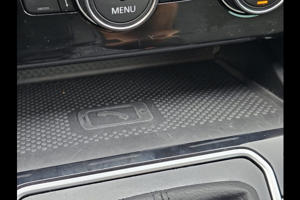 Volkswagen Passat Variant 1.5 TSI 150PK Comfort Business Automaat | LED | Navi | Trekhaak |  ACC | App-connect | Lane Assist | PDC |