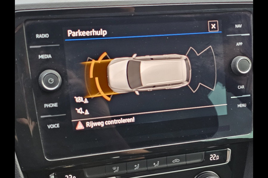Volkswagen Passat Variant 1.5 TSI 150PK Comfort Business Automaat | LED | Navi | Trekhaak |  ACC | App-connect | Lane Assist | PDC |