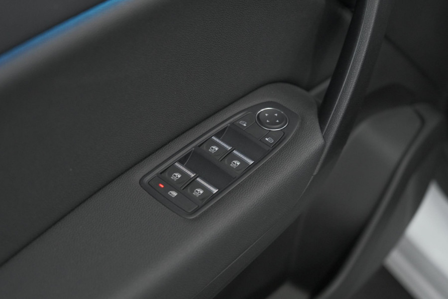 Renault Captur 1.6 E-Tech full hybrid 145 techno | Camera | Parkeersensoren | Climate control | Keyless