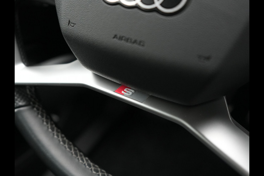 Audi Q4 e-tron 50 quattro S Line 82 kWh 299pk Dealer O.H | Trekhaak Af Fabriek | Panodak | Adaptive Cruise | Camera | Lederen Sportstoelen Memory & Verwarmd | Matrix LED | BLIS | Keyless | Navigatie | Virtual | DAB | 20"L.M |