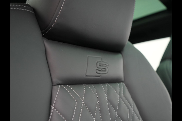 Audi Q4 e-tron 50 quattro S Line 82 kWh 299pk Dealer O.H | Trekhaak Af Fabriek | Panodak | Adaptive Cruise | Camera | Lederen Sportstoelen Memory & Verwarmd | Matrix LED | BLIS | Keyless | Navigatie | Virtual | DAB | 20"L.M |