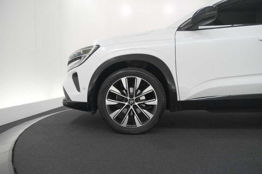 Renault Austral Mild Hybrid 160 X-tronic Techno | 1.800 kg trekvermogen | Trekhaak | Camera | Apple Carplay | Parkeersensoren