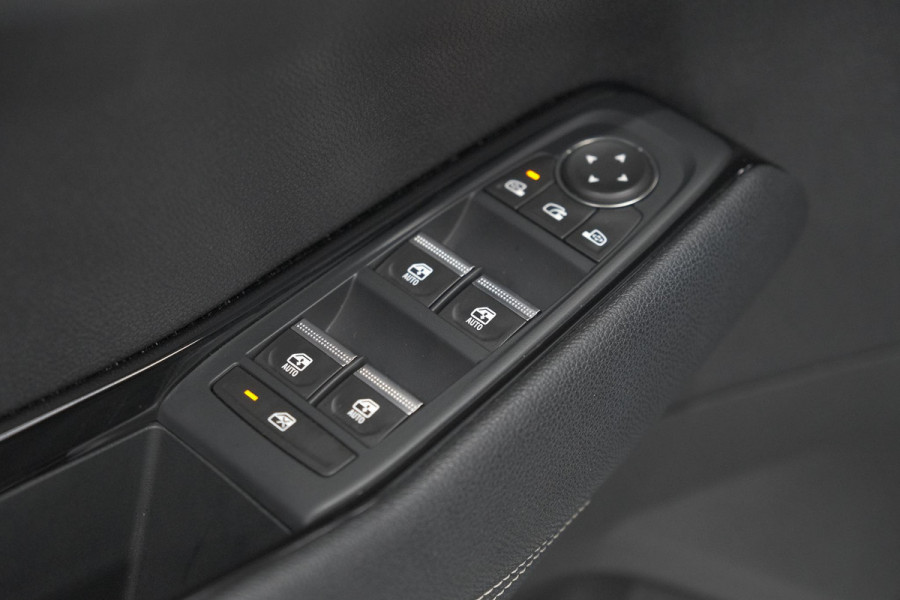 Renault Austral Mild Hybrid 160 X-tronic Techno | 1.800 kg trekvermogen | Trekhaak | Camera | Apple Carplay | Parkeersensoren