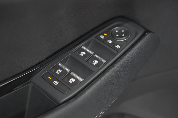Renault Austral Mild Hybrid 160 X-tronic Techno | 1.800 kg trekvermogen | Trekhaak | Camera | Apple Carplay | Parkeersensoren