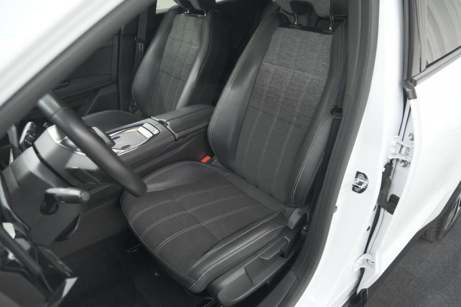 Renault Austral Mild Hybrid 160 X-tronic Techno | 1.800 kg trekvermogen | Trekhaak | Camera | Apple Carplay | Parkeersensoren