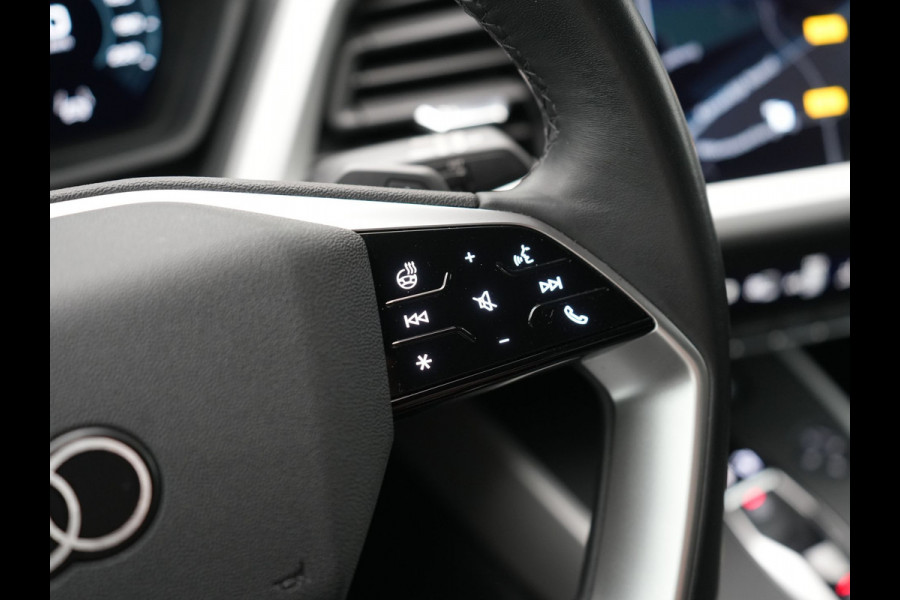 Audi Q4 e-tron 40 Edition 77 kWh 204pk Dealer O.H | Adaptive Cruise | Camera | Sportstoelen Verwarmd | BLIS | Keyless | Virtual | Navigatie | DAB | 19"L.M |