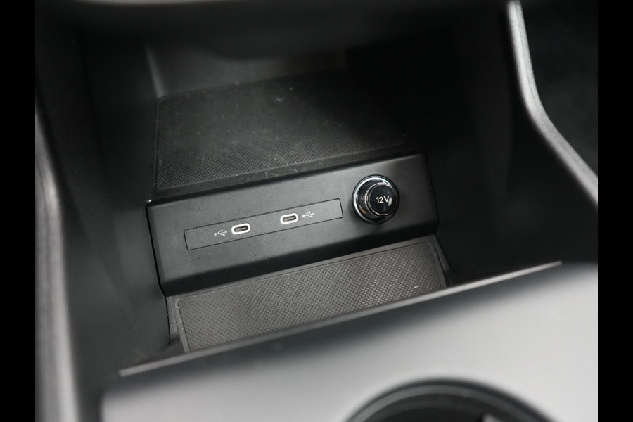 Audi Q4 e-tron 40 Edition 77 kWh 204pk Dealer O.H | Adaptive Cruise | Camera | Sportstoelen Verwarmd | BLIS | Keyless | Virtual | Navigatie | DAB | 19"L.M |