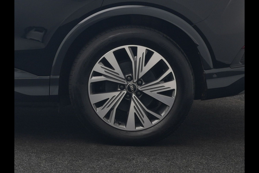 Audi Q4 e-tron 40 Edition 77 kWh 204pk Dealer O.H | Adaptive Cruise | Camera | Sportstoelen Verwarmd | BLIS | Keyless | Virtual | Navigatie | DAB | 19"L.M |