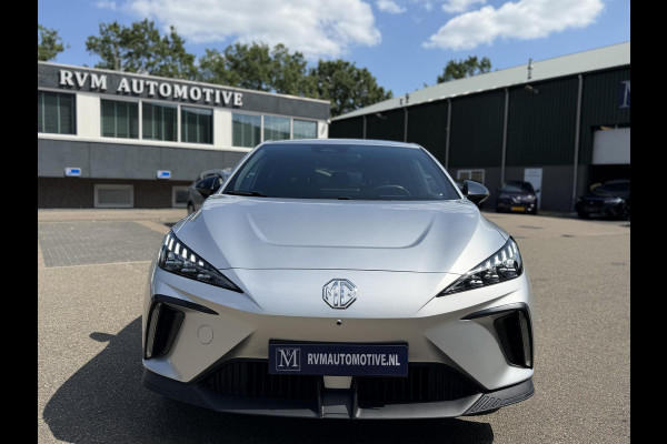 MG Mg4 electric Luxury 64 kWh |360 CAMERA| 7 JAAR MG GARANTIE T/M 07-2031| ELEK. STOEL| DODE HOEK SENSOR| STOEL + STUURVERWARMING| ADAPTIVE CRUISE CONTROL | RIJKLAAR PRIJS |